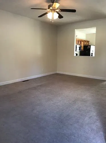 3 bed, 2.5 bath, 1035 sqft, $1,700 — Photo 3
