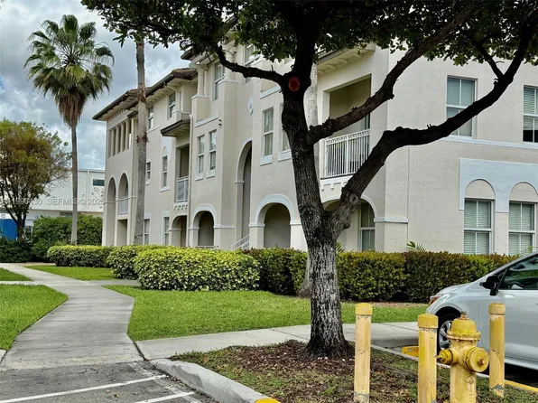 11503 NW 89th St APT 206, Doral, FL 33178