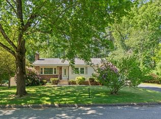 28 Moore St, Wilmington, MA 01887