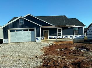 10 Robert Allen Ln, Brandenburg, KY 40108