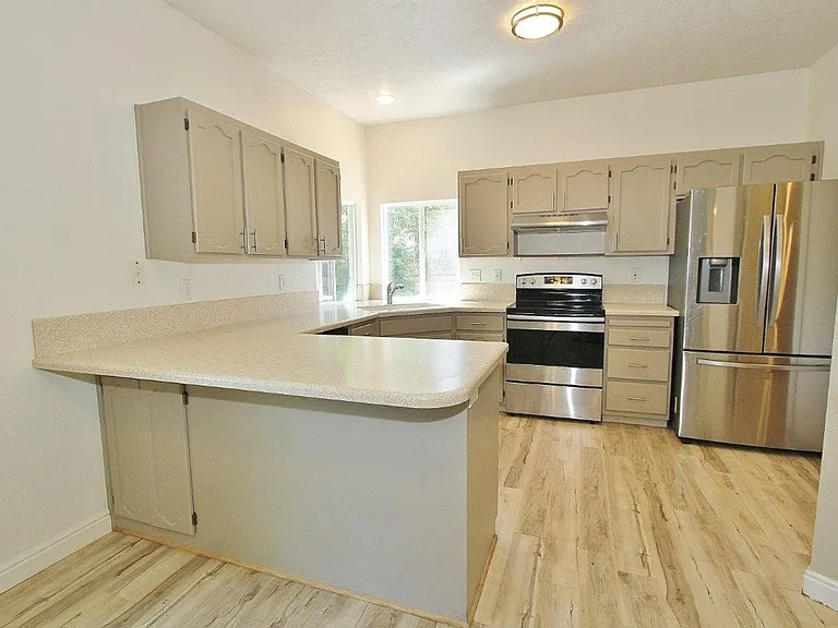 1334 N Gawaine Pl — Photo 9