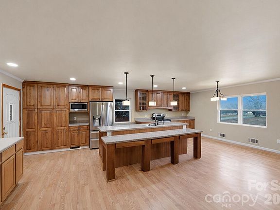 4th image of 115 Belmar Rd