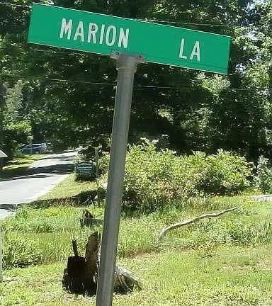 3rd image of 460 Marion Ln