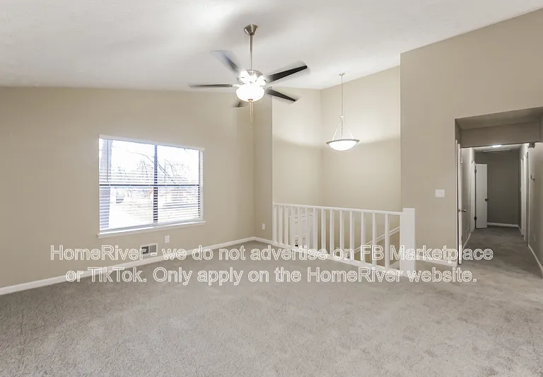 323 Park Ridge Ct — Photo 3