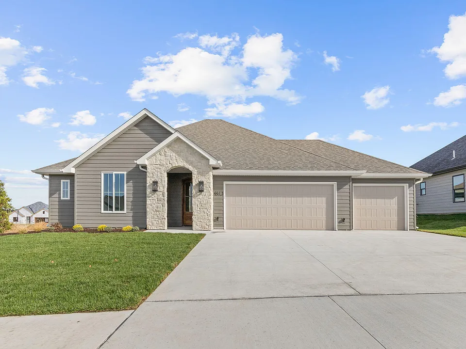 4613 Estacada Dr