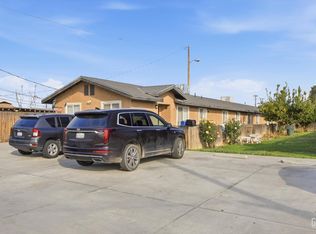 106 E Warren Ave, Bakersfield, CA
