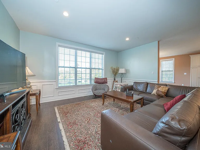 3701 Parris Blvd — Photo 23