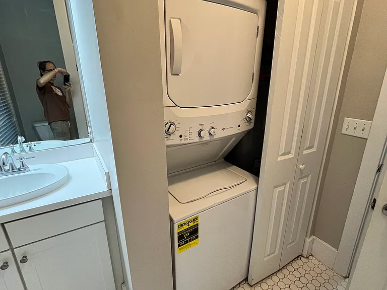 1721 Perry St #1 — Photo 31