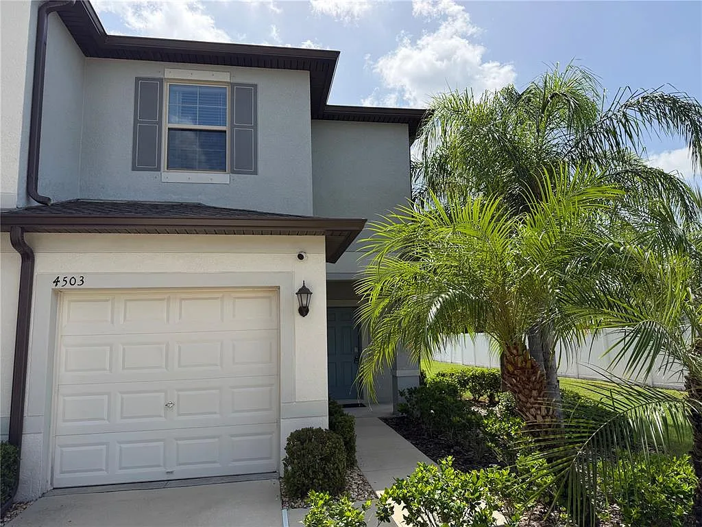 2 bed, 2.5 bath, 1548 sqft, $2,200 — Photo 4
