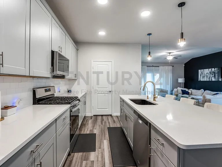633 Cedar Springs Dr — Photo 9