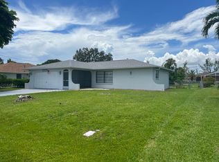 2208 SE 16th St, Cape Coral, FL 33990