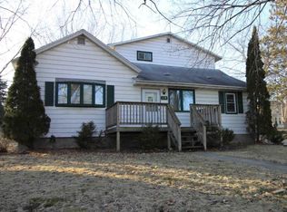 220 S Dann St, Whitewater, WI 53190