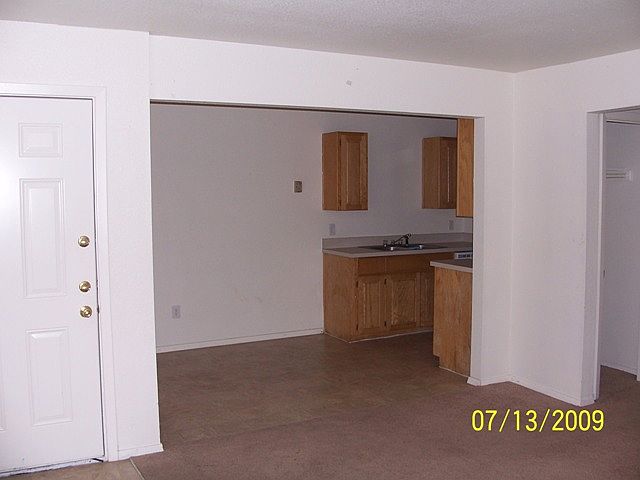 1st image of 613 Race St APT B