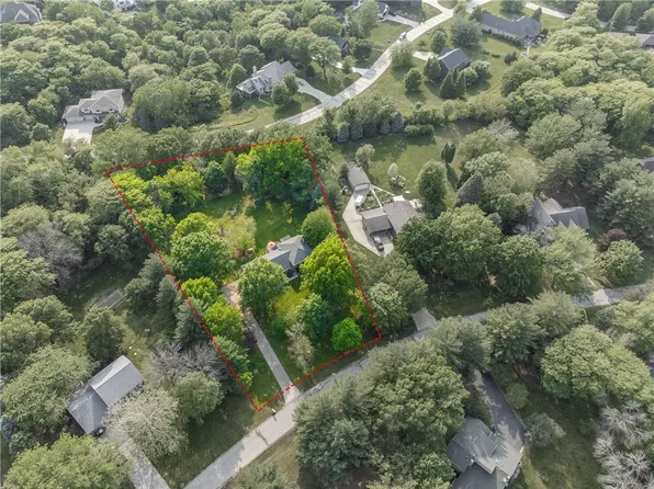 36769 Meadowbrook Cir, Cumming, IA 50061