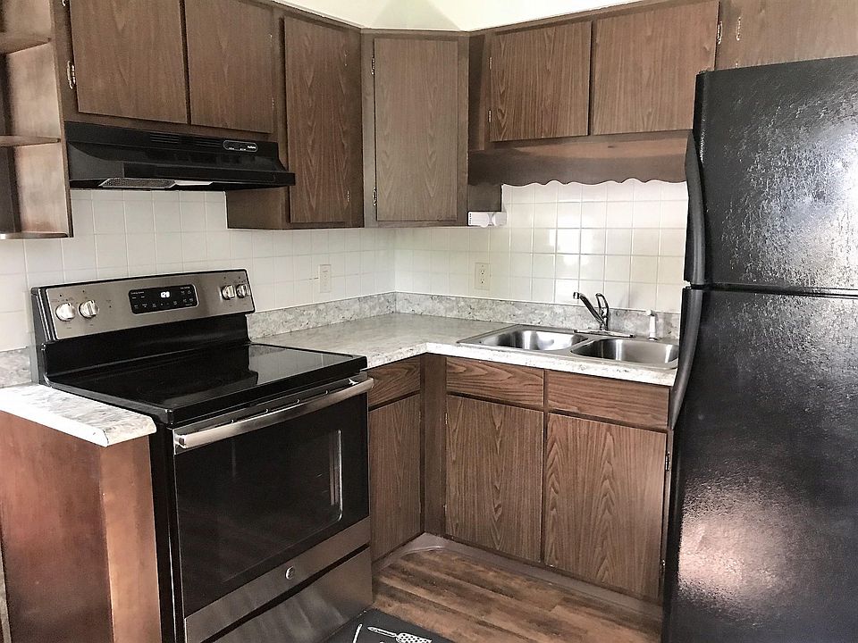 1st image of 325 Renrose Ave