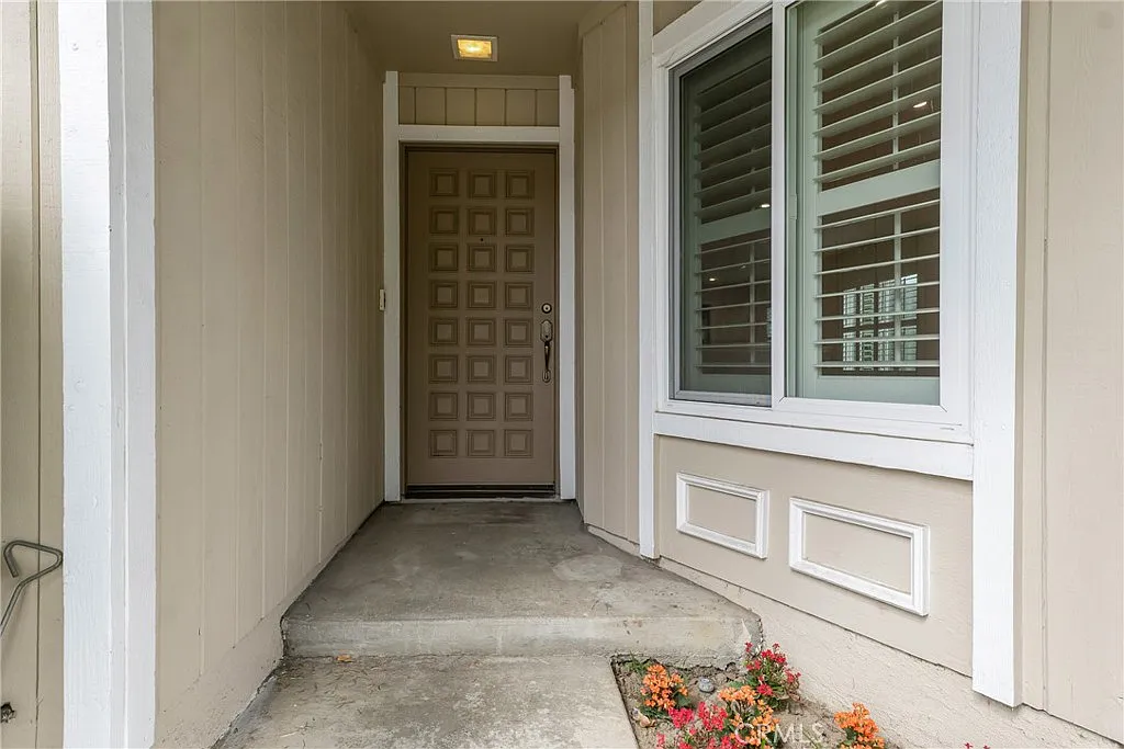 4 bed, 3229 sqft, $6,000 — Photo 3