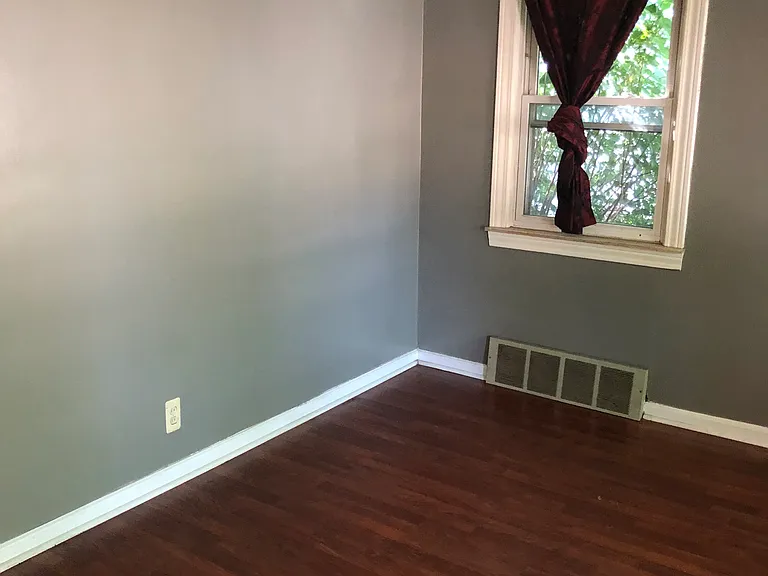 3036 Greenfield Rd — Photo 5