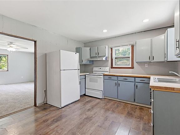 5th image of 22465 Cogan Rd