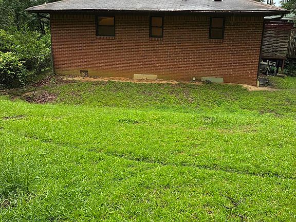 3rd image of 404 McBride Dr