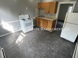 61-63 Pearl St APT 4, Bangor, ME 04401