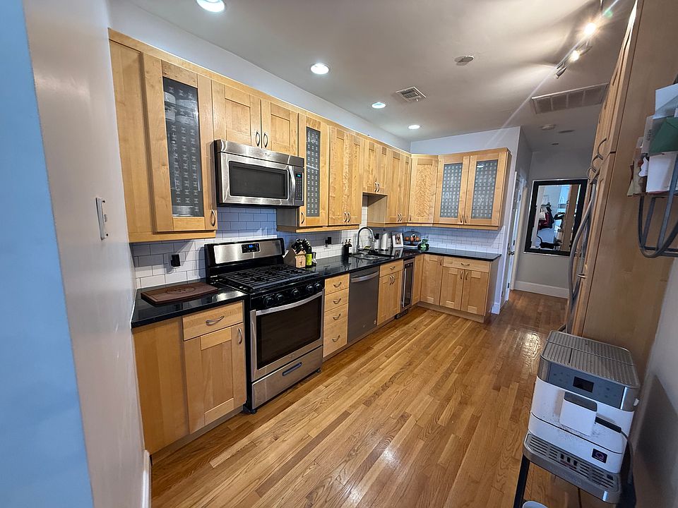 1st image of 119 Dorchester St APT 10