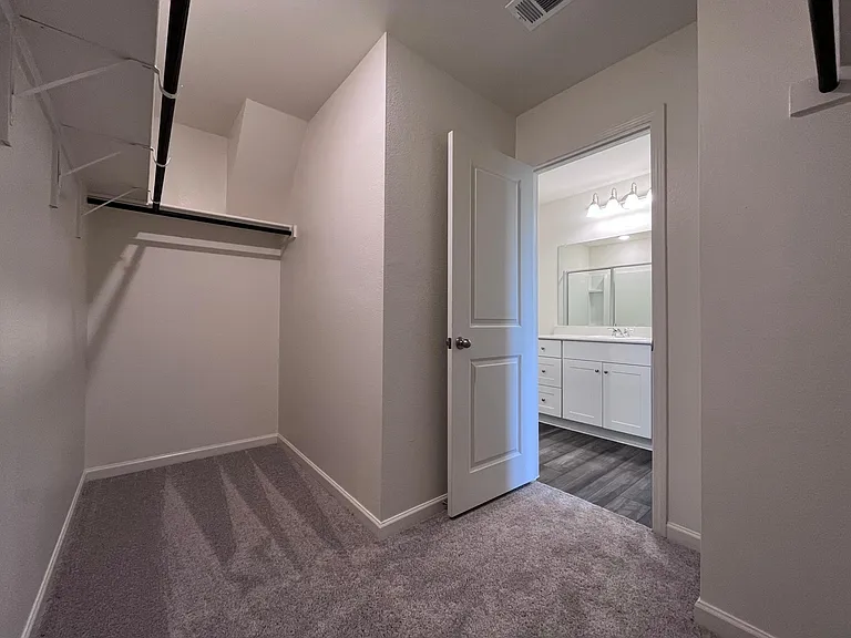 602 Colgate Cir — Photo 24
