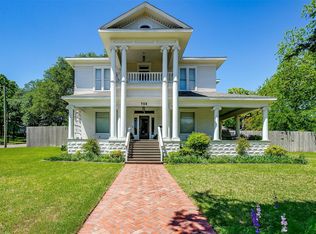 708 S Waco St, Weatherford, TX 76086