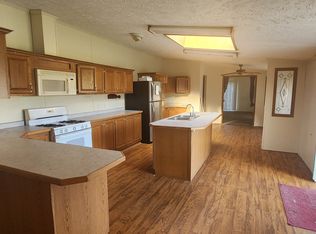 82 Deerfield Pines Dr, North Branch, MI 48461