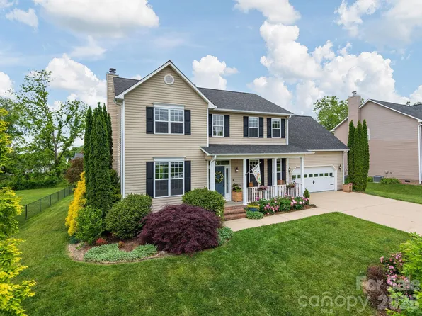 288 Walnut Crest Rd, Fletcher, NC 28732