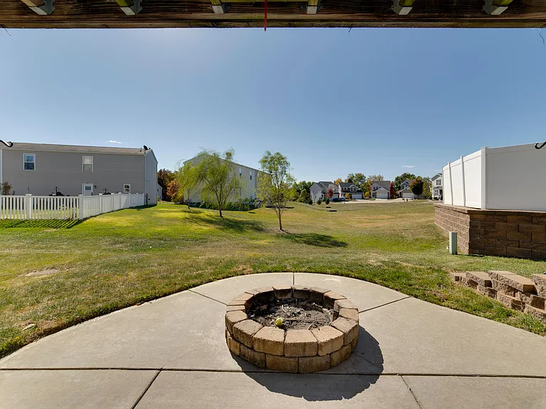 1012 Chesterfield Dr — Photo 37