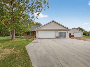 35439 Eagle Ridge Ct, Lake City, MN 55041