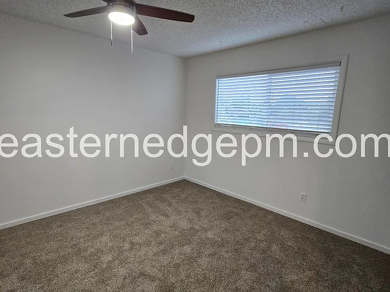 305-339 NW 8th Ave — Photo 50