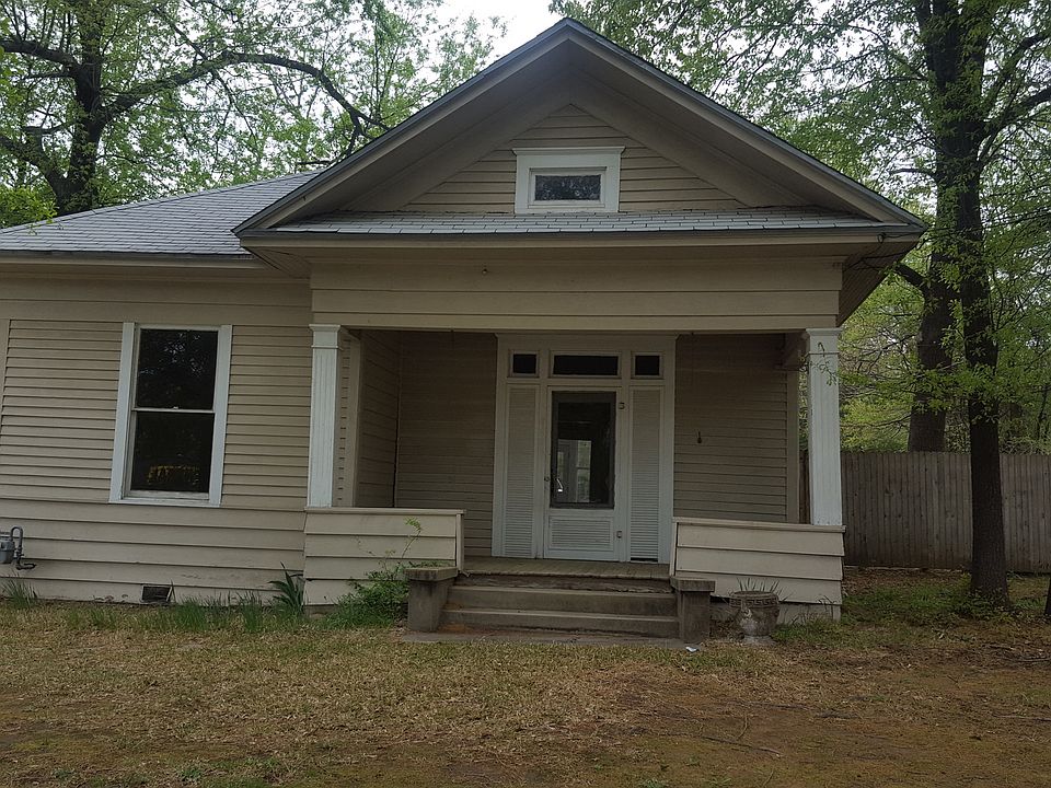 1st image of 1845 Clarksville St