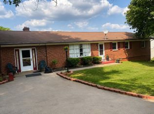 812 Elam Dr, Salem, VA 24153