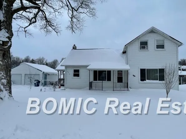 6210 1st St, Mayville, MI 48744