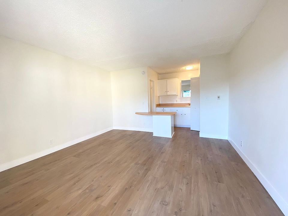 1st image of 21707 Roscoe Blvd #218