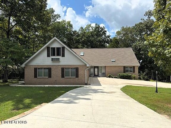 2nd image of 21 Rolling Green Ct