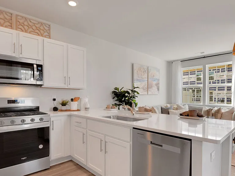 266 Hermosa Dr — Photo 8