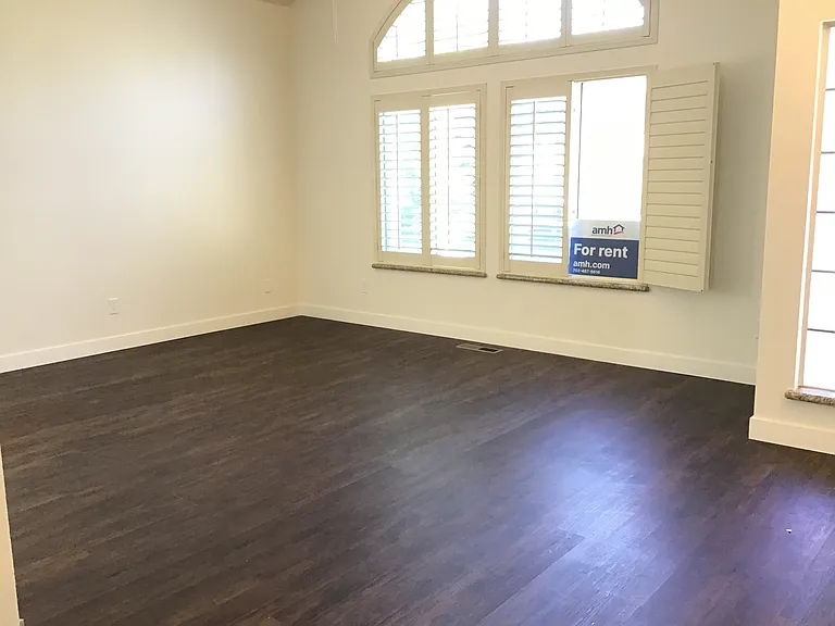 2244 Stone View Dr — Photo 10