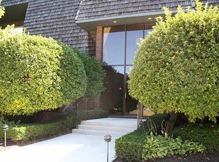 100 Red Top Dr APT 102, Libertyville, IL