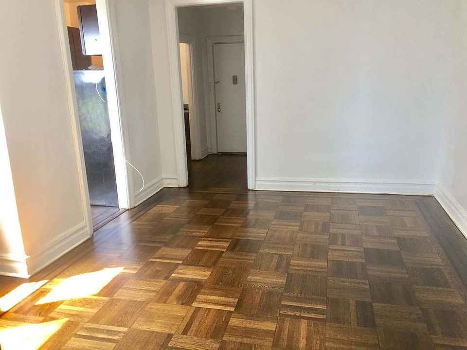 2nd image of 1417 Avenue K APT F5
