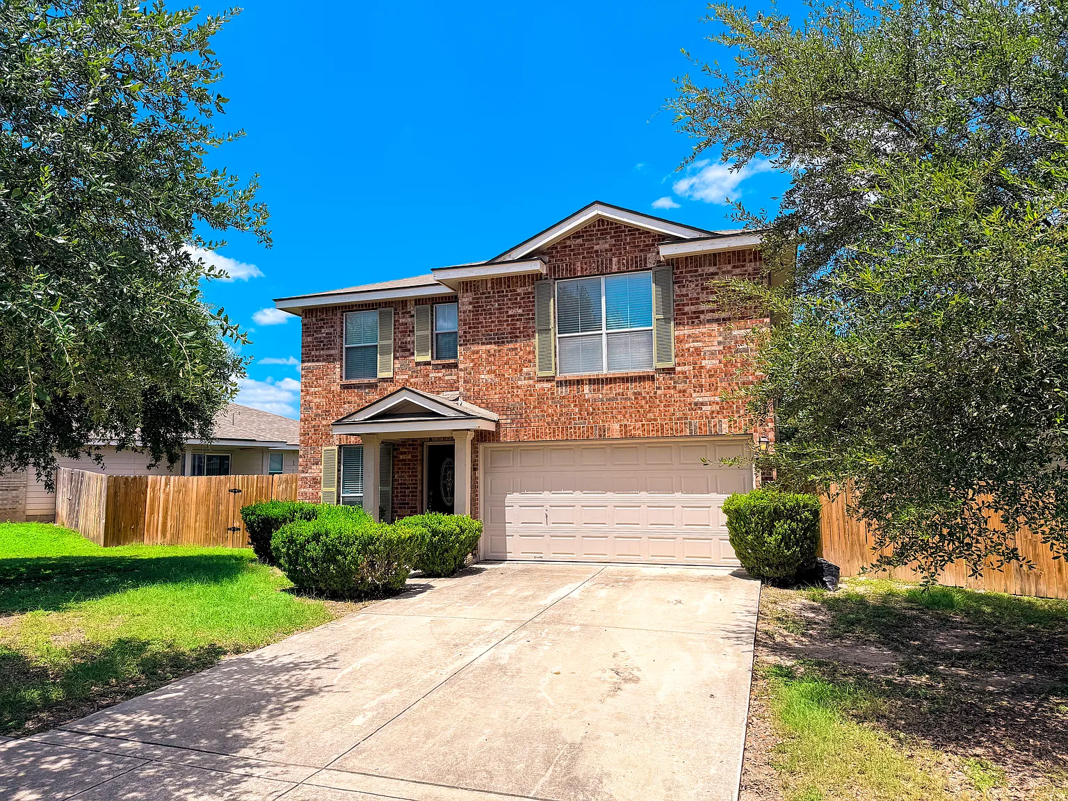 3 bed, 2.5 bath, 1796 sqft, $1,700 — Photo 3