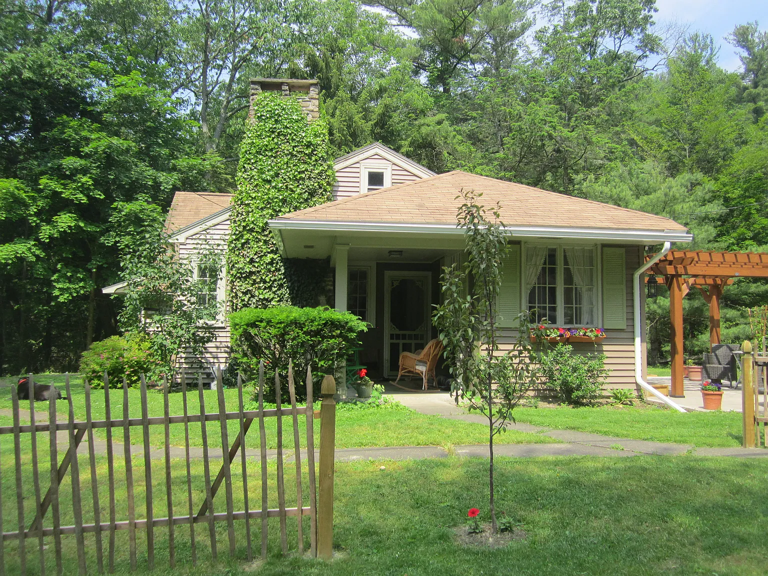 119 Coleman Ave photo 1