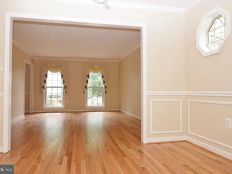 10295 Dunn Meadow Rd — Photo 8