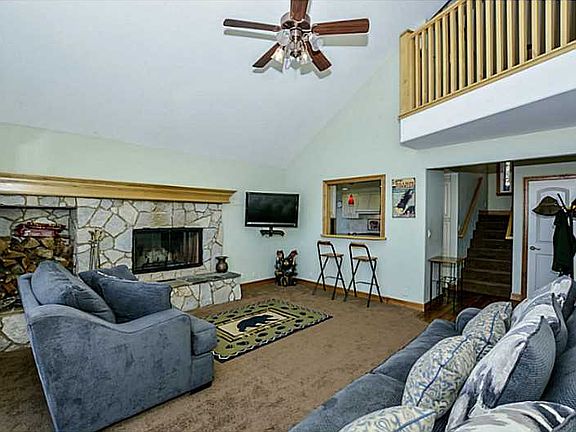 5th image of 1045 Marin Ln