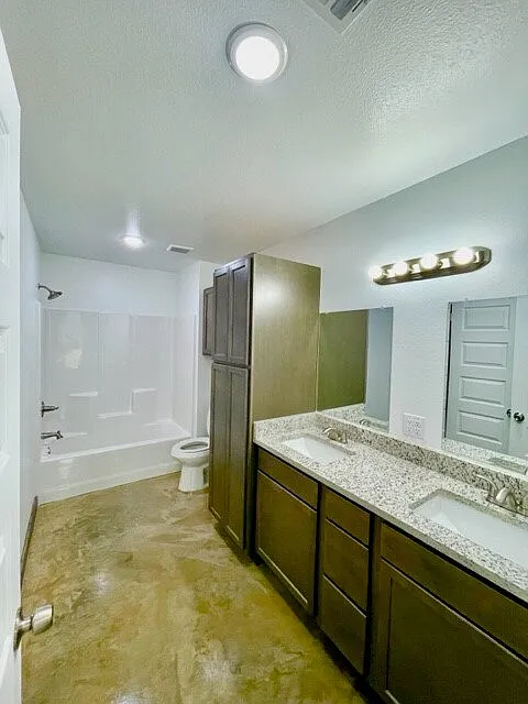 3 bed, 2.0 bath, 1026 sqft, $1,250 — Photo 3