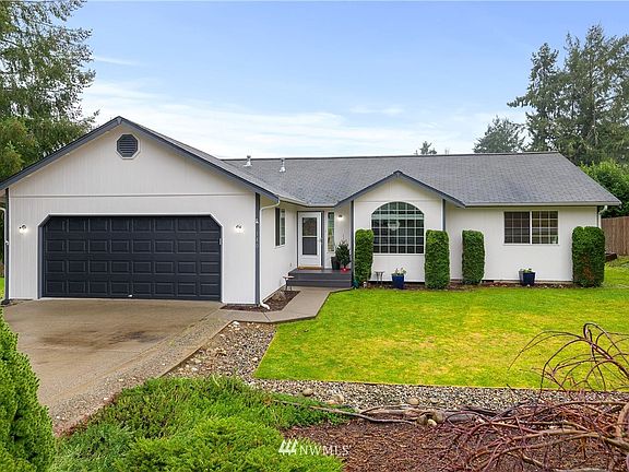 2nd image of 140 Skylark Court E