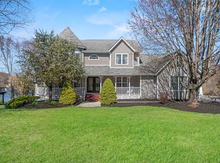 157 Creamery Pond Rd, Chester, NY 10918