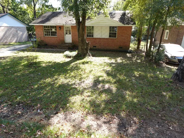 217 Tupperway Dr, Summerville, SC 29483