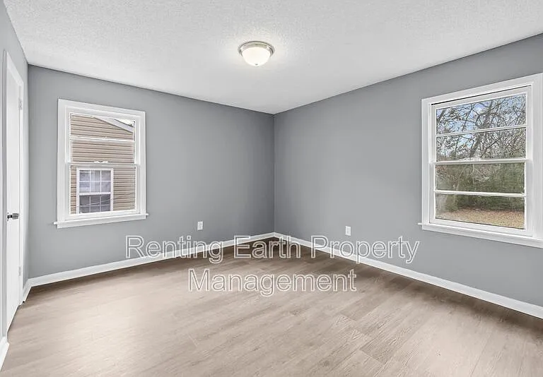 7216 Paris Ave — Photo 11